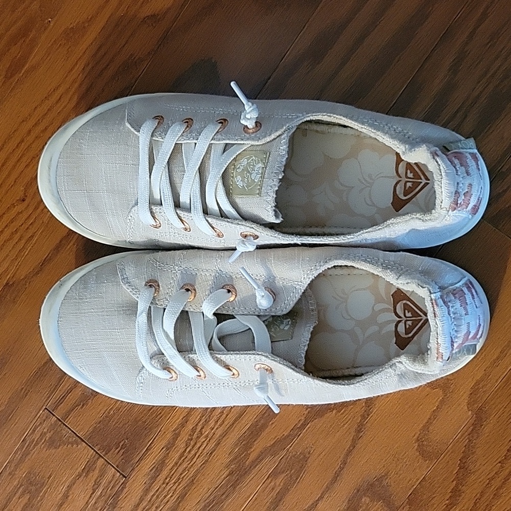 Roxy sneakers